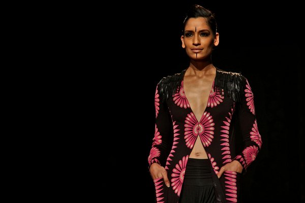 Gua sha et accessoires pour une peau éclatante : vos alliés beauté