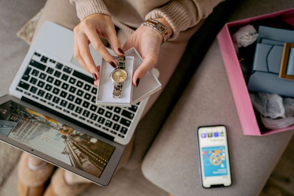 Découvrez les bijoux en ligne tendance pour votre style actif