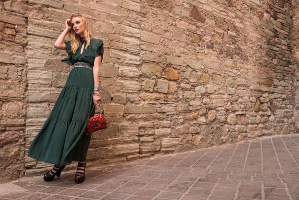 Robe longue pour femme : choisissez la coupe qui vous convient